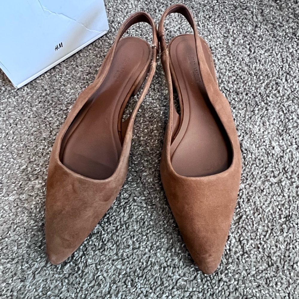 H&M Women's Tan Pointed Suede Slingback Flats